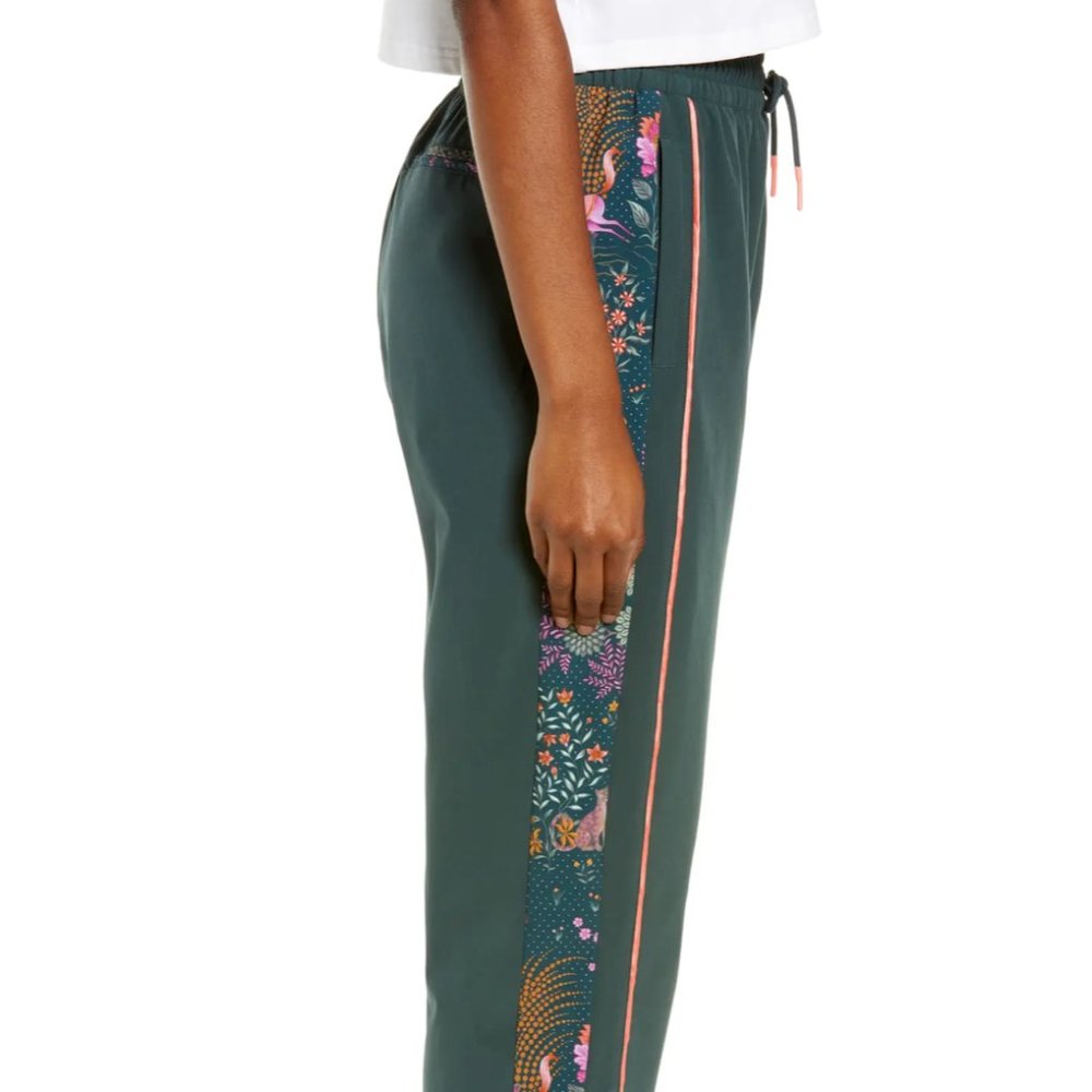 Puma X Liberty of London green floral rare track pants size S or L - Picture 4 of 5